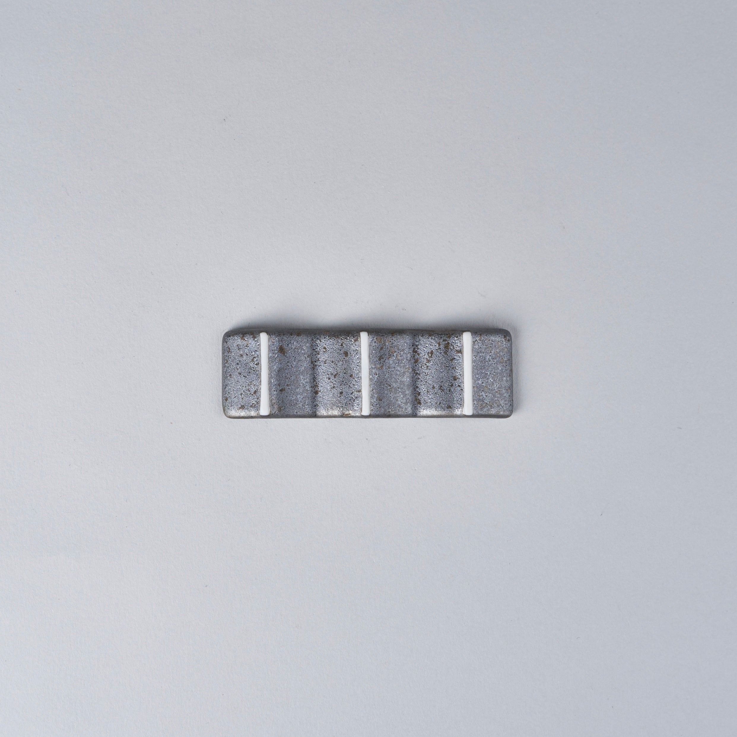 Triple Rest, 11cm x H1.5cm