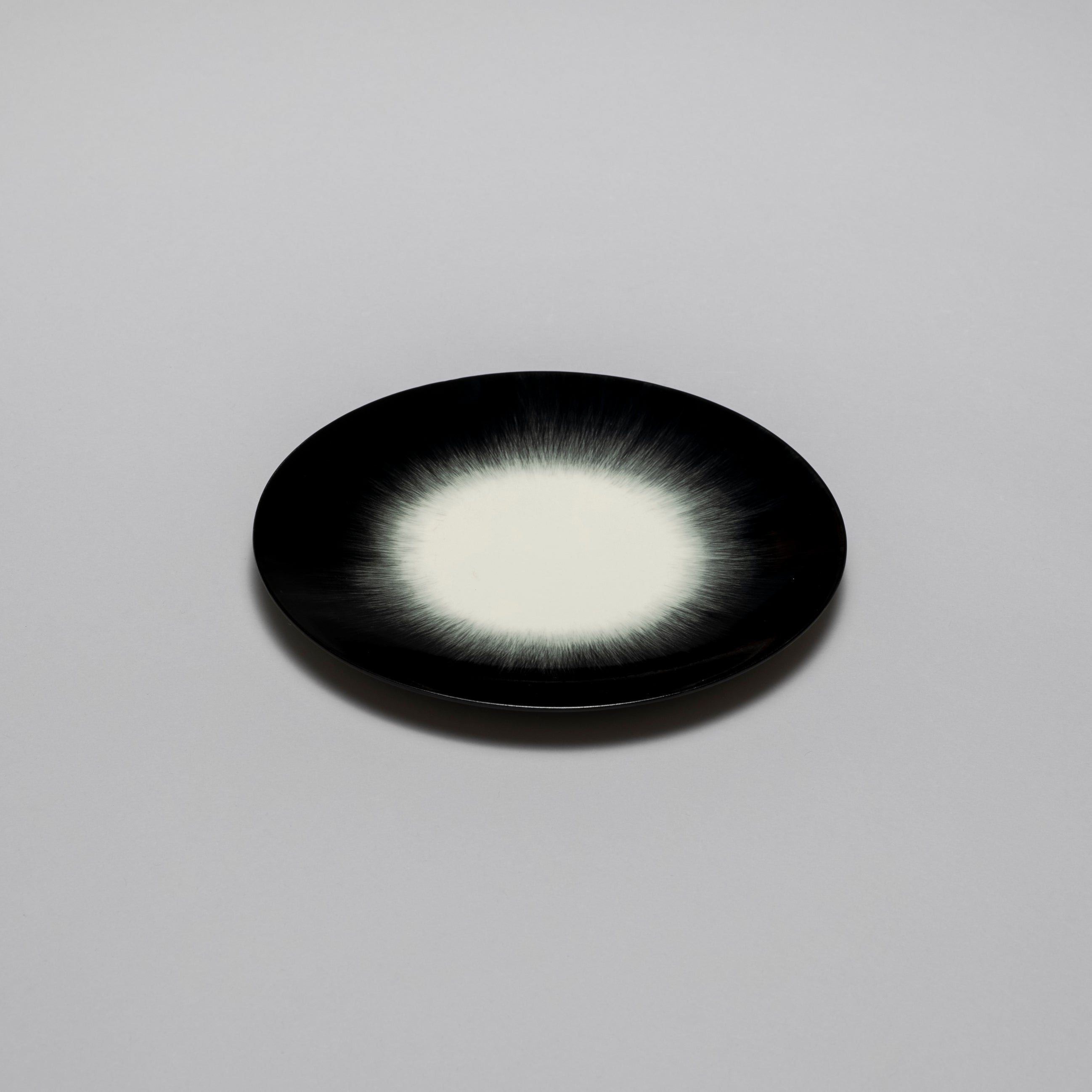 Plate, 17.5cm, Dé Off-White/Black VAR 5