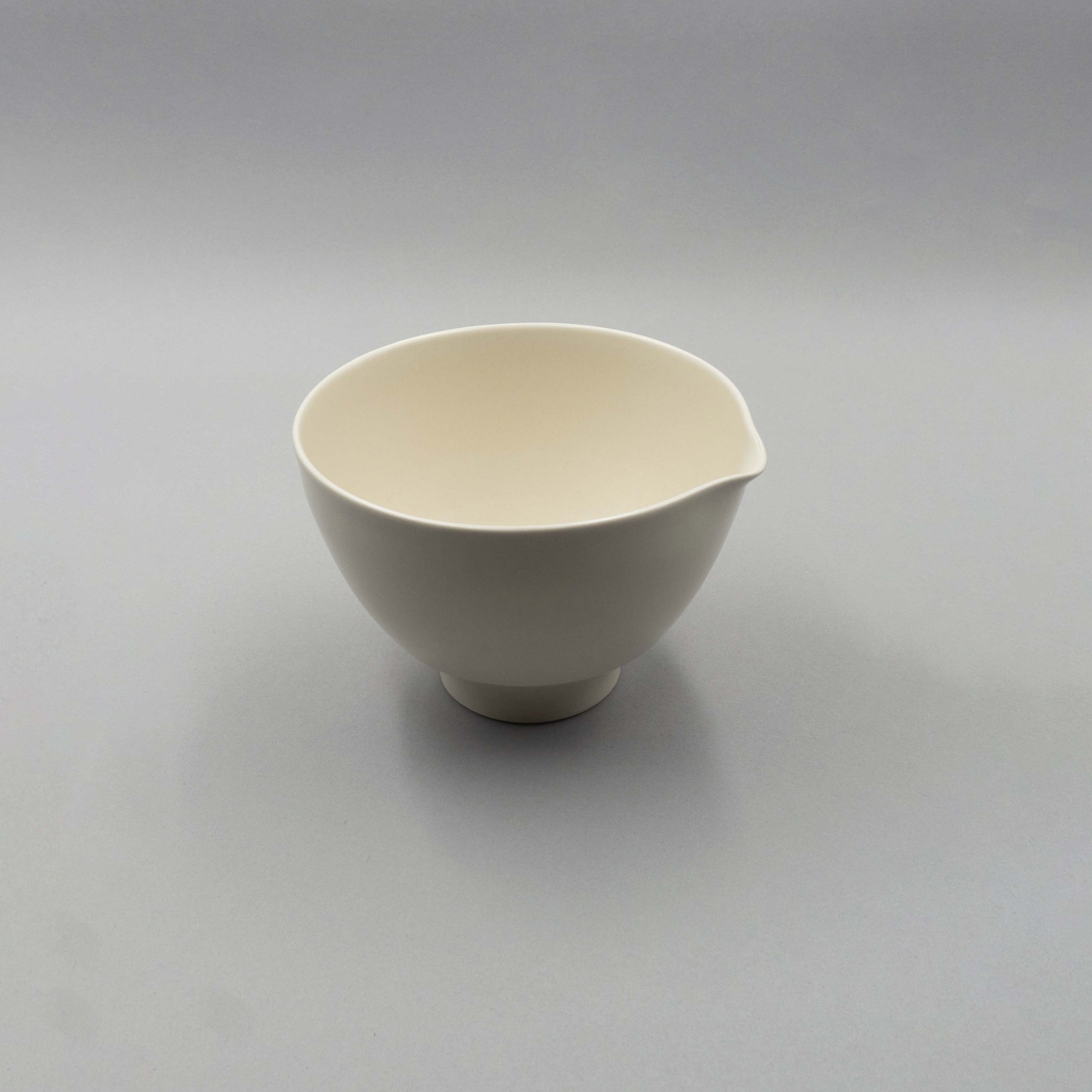 Spout Bowl Large, 14cm x 10cm