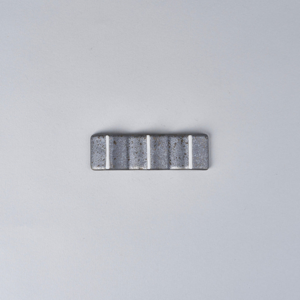 Triple Rest, 11cm x H1.5cm