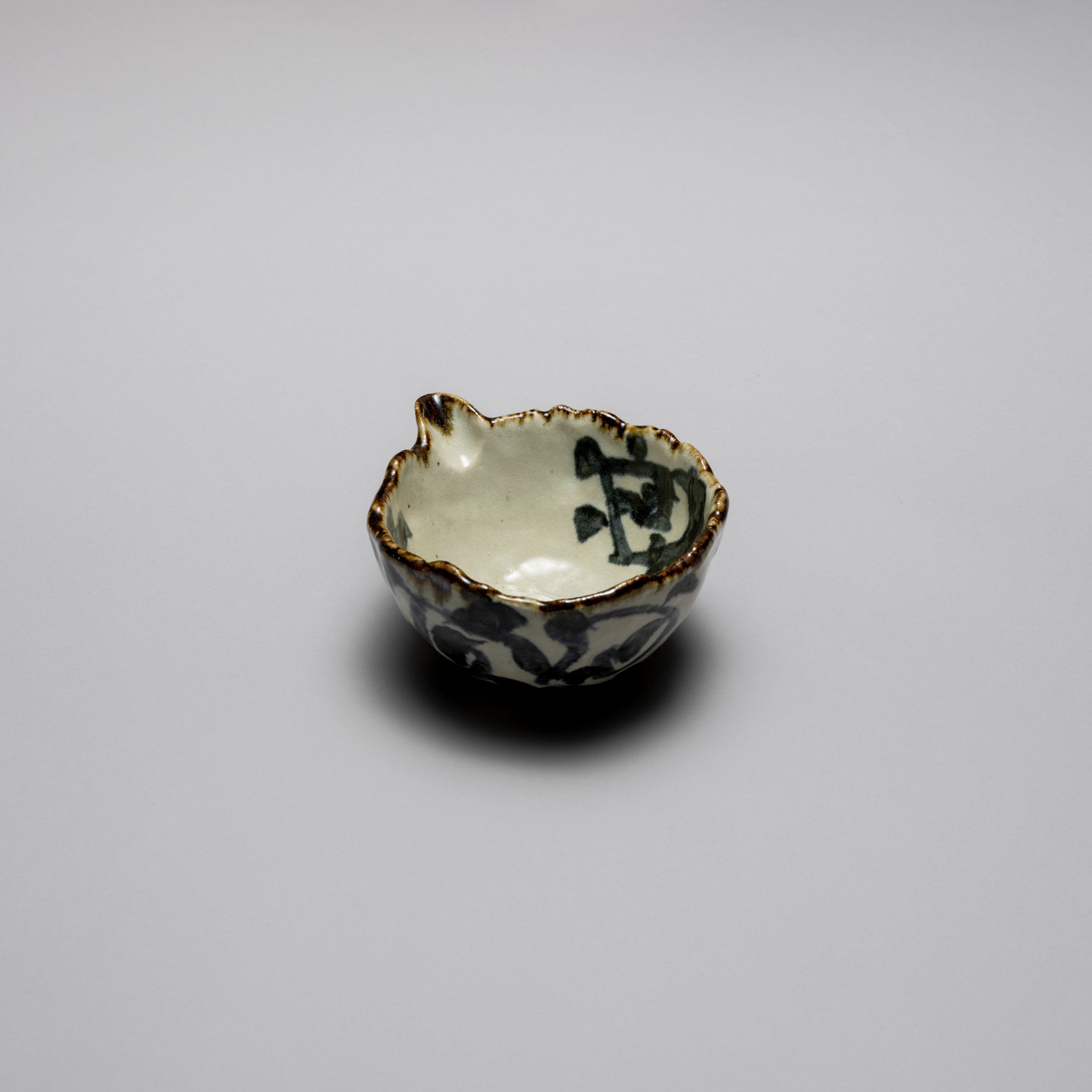 Giza Spout Bowl, 14.5cm x 12.5cm x H7cm