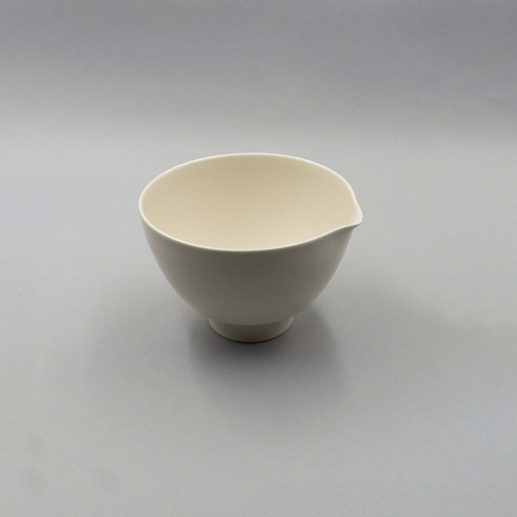 Spout Bowl Large, 14cm x 10cm