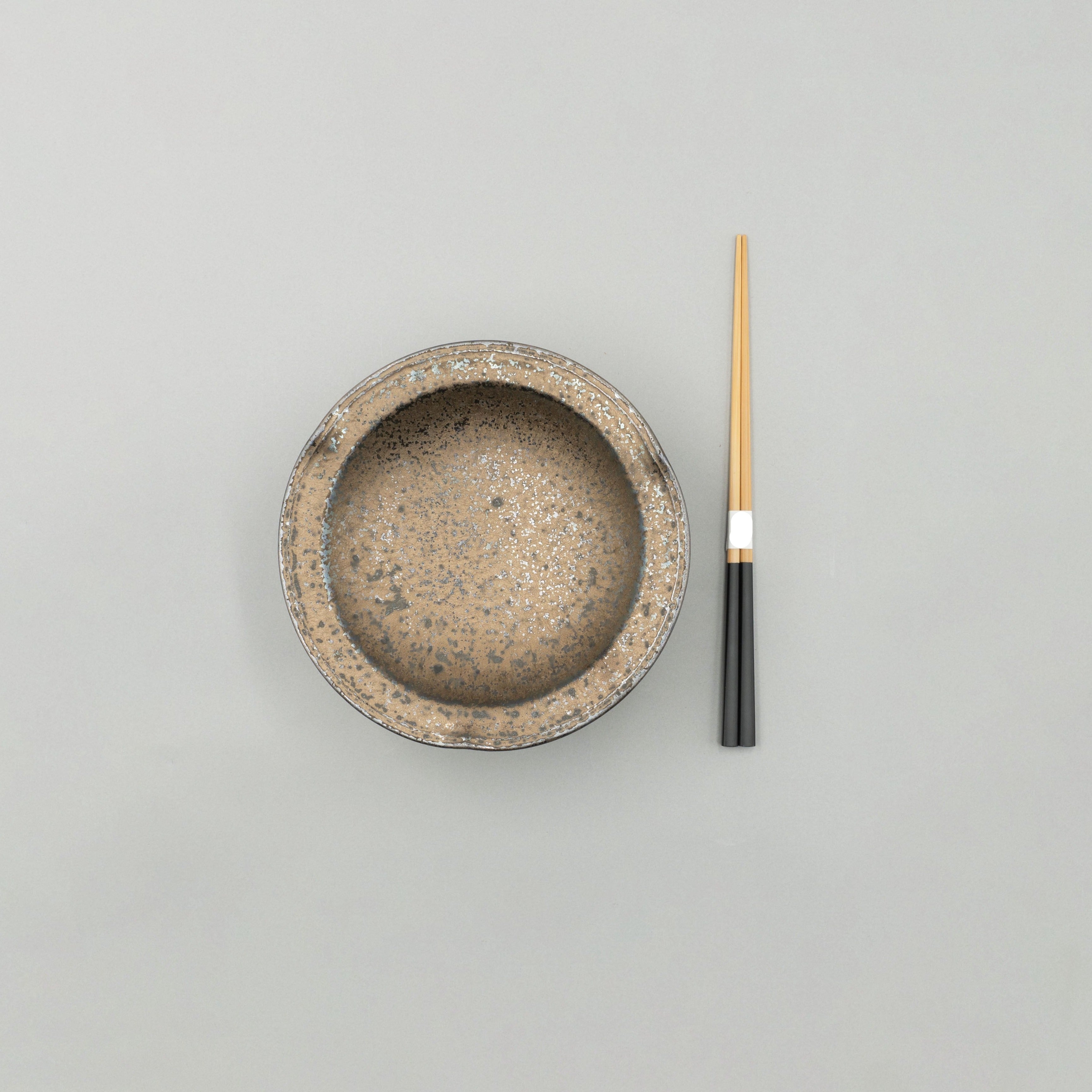 Stand, 16.7cm x 7.5cm