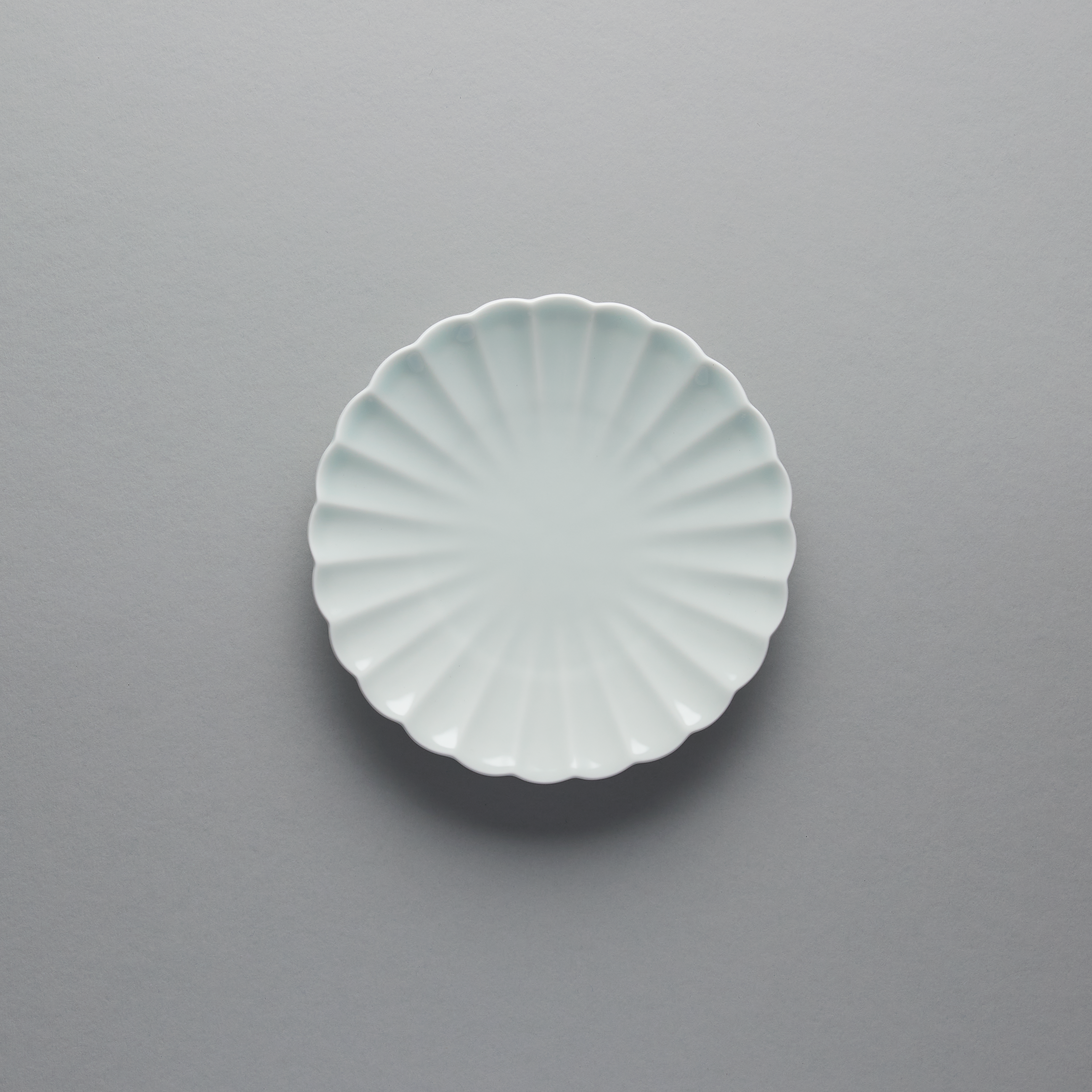 Kiku Plate 20cm, 20.3cm x 3.2cm