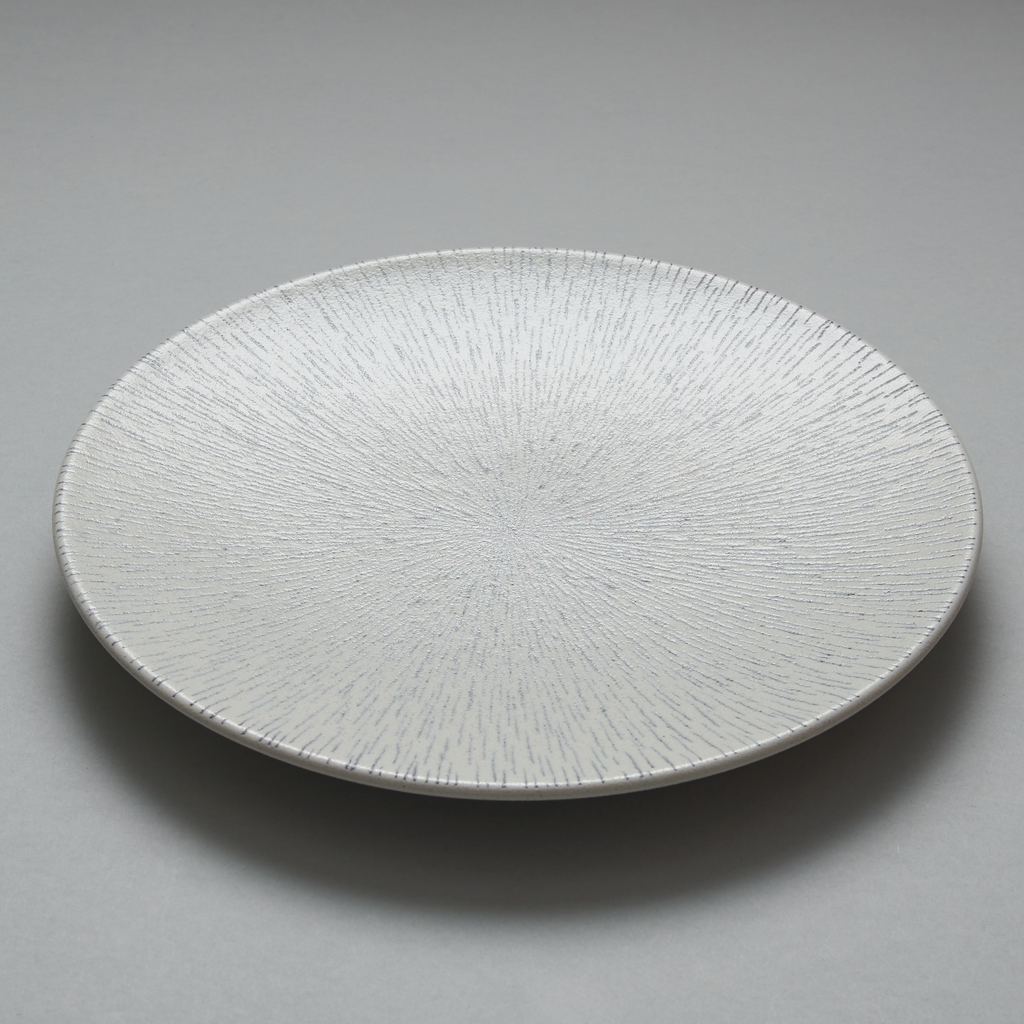 Plate 27.7cm, 27.7cm x 2.7cm