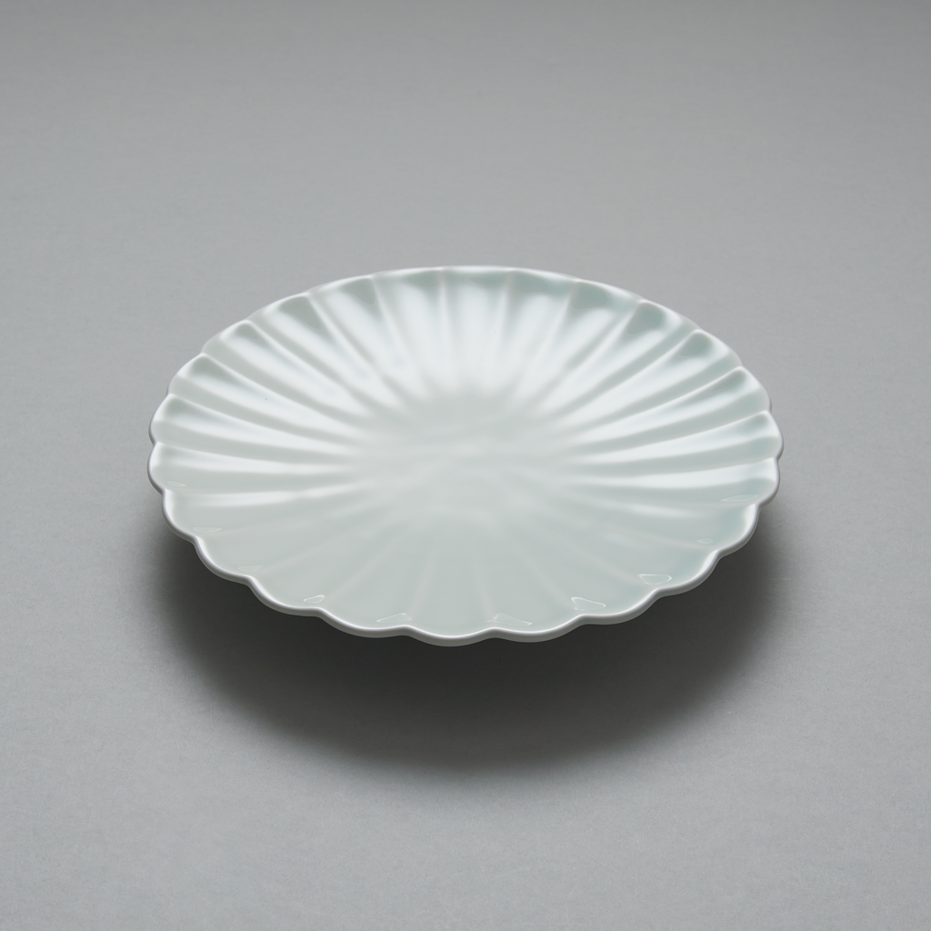 Kiku Plate 20cm, 20.3cm x 3.2cm